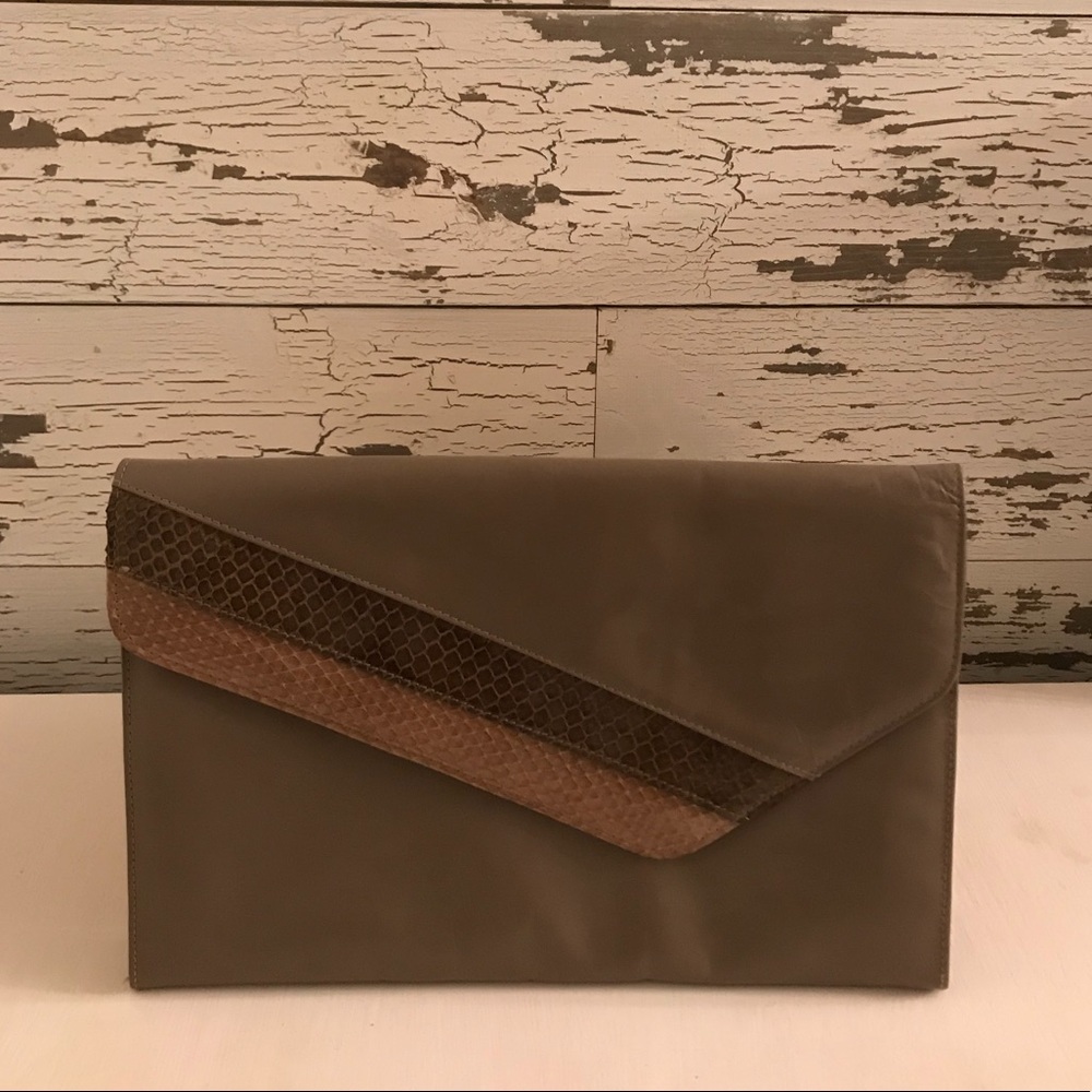 80’s neutral tone embossed snake skin clutch